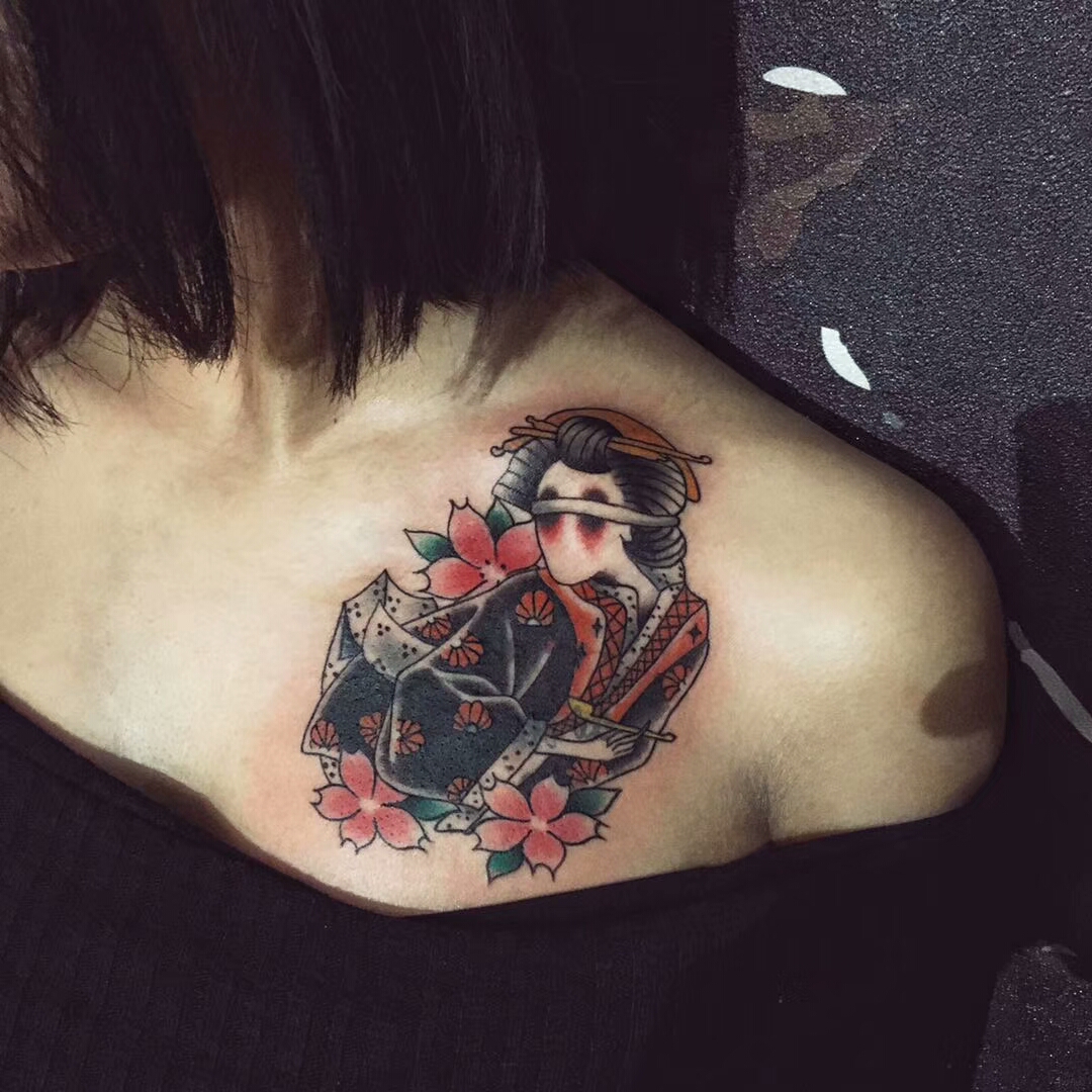 肩胛日式人物小纹身