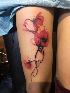 大腿水墨罂粟花纹身图案